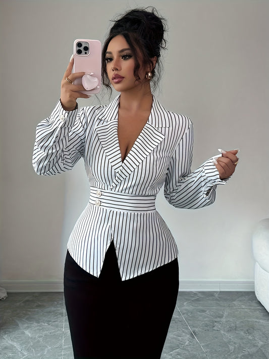 ⚫⚪ Blouse Élégante pour Femme – Col à Rayures Noires et Blanches, Coupe Courte Structurée Type Veste