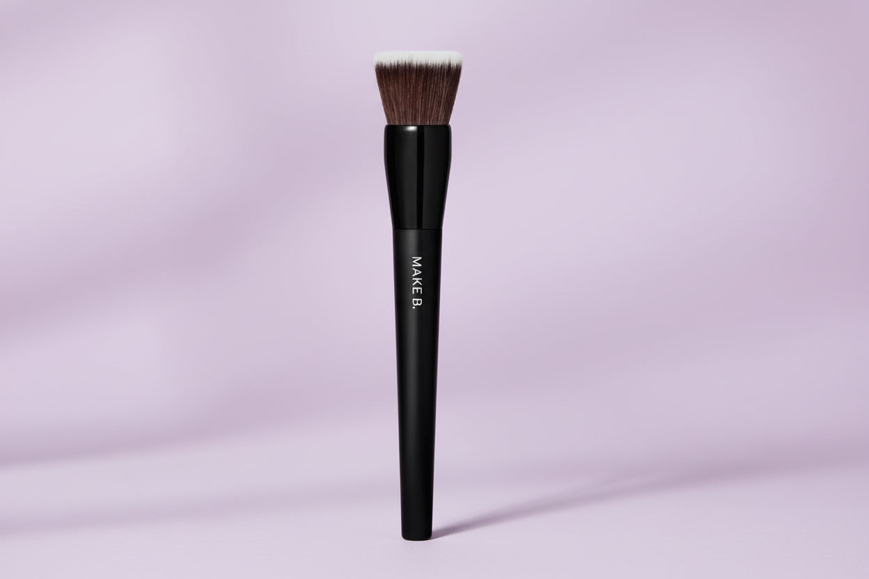 Pinceau de maquillage accessible
Articulé Base Duo Fiber Make B.